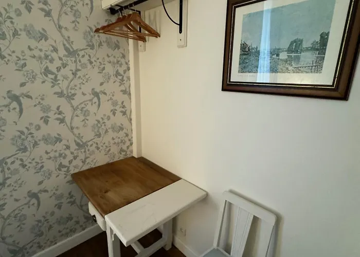 La Garde - D'hote 3* Saint-Martin-de-Ribérac