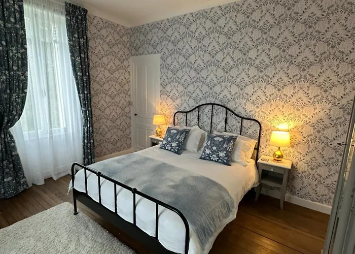 La Garde - D'hote Saint-Martin-de-Ribérac